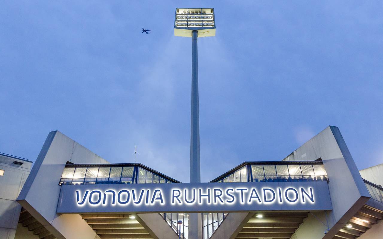 Flutlicht des Ruhrstadions