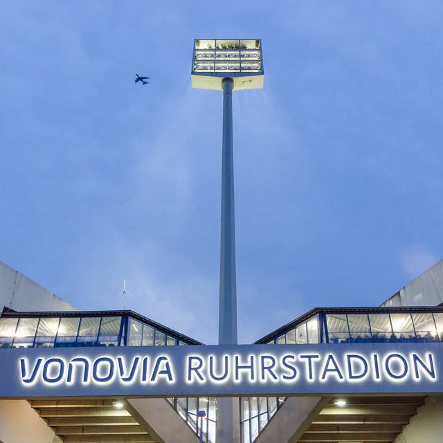 Flutlicht des Ruhrstadions