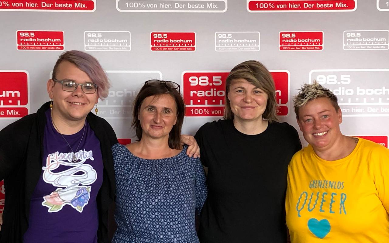 Unsere Morgenmacherin hatte 3 Organisatoren des ersten Christopher-Street-Days in Bochum zu Gast im Studio.