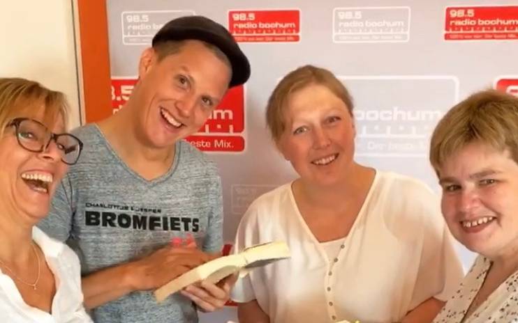 Frühstück mit Büchern