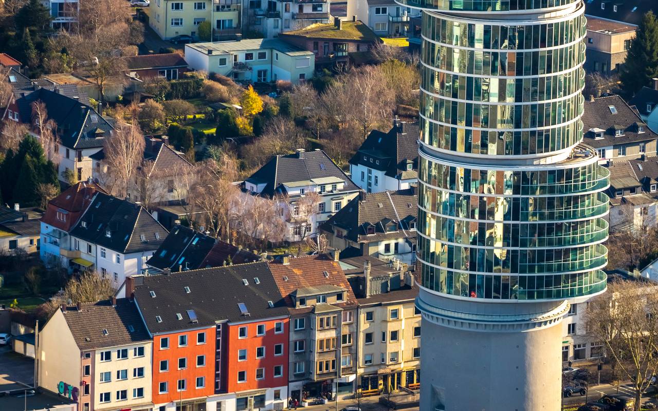 Luftbild, Exzenterhaus ist ein Bürohochhaus auf der Universitätsstraße in Bochum