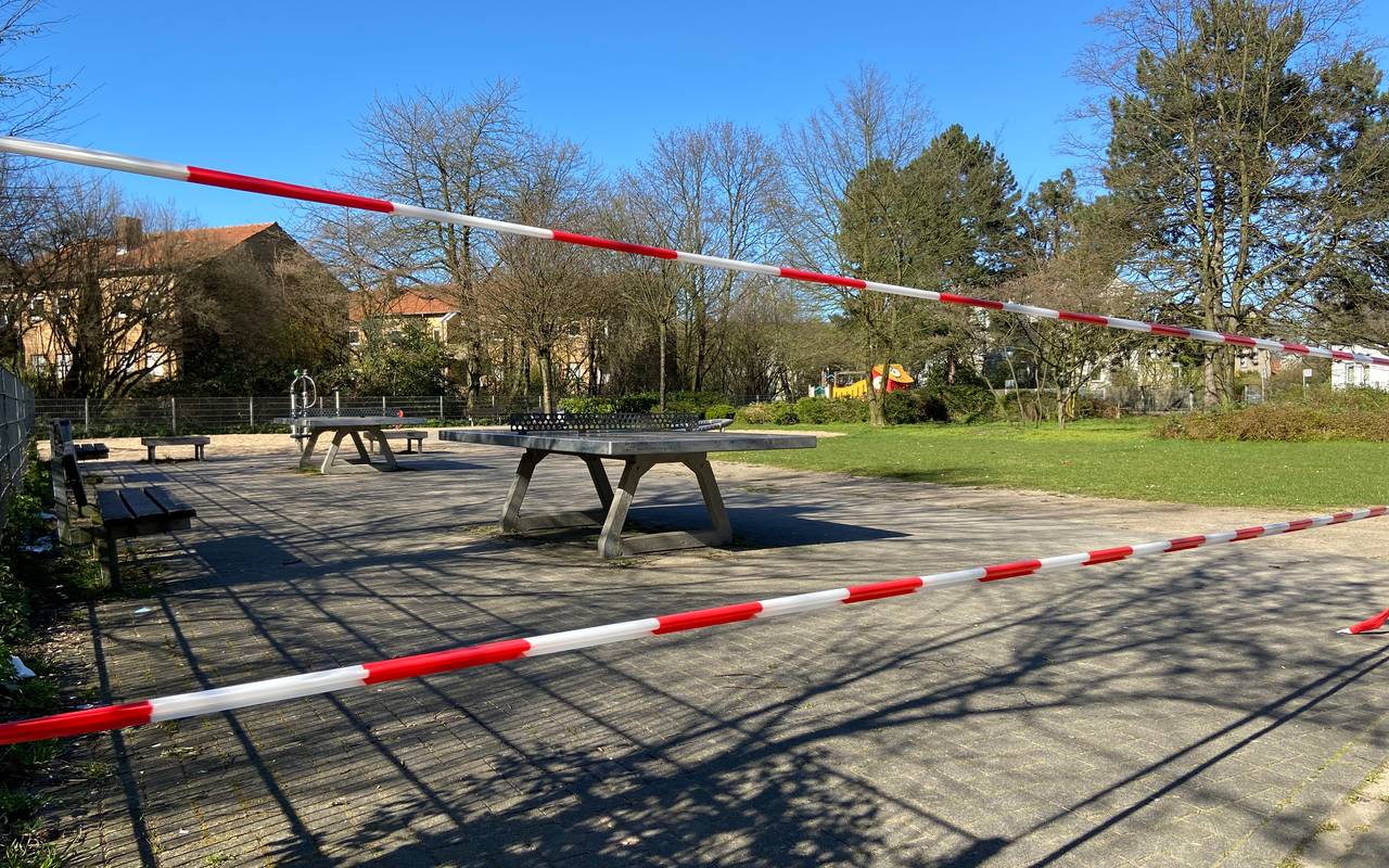 Gesperrter Spielplatz während der Corona-Krise