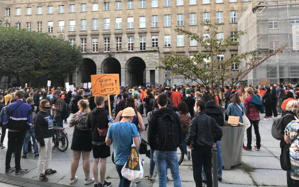 Bochumer*innen demonstrieren für die Aufnahme von Geflüchteten aus Moria