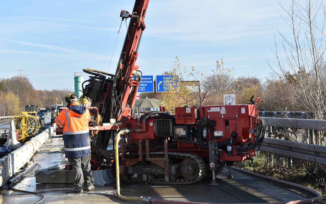 Arbeiten auf der Autobahn