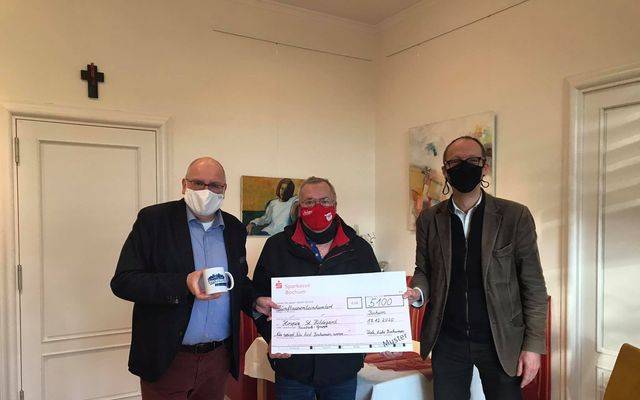 Links: Hans Werner Wolff, Hospiz, Mitte: Christian Jansen, Admin der Gruppe, rechts: Johannes Kevenhörster vom Hospiz