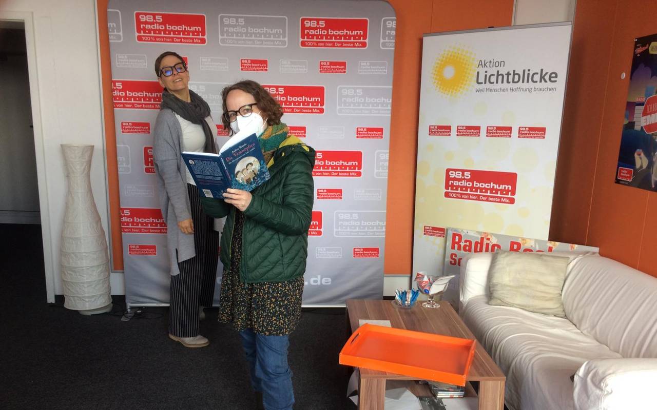 Autorin Andrea Behnke im Studio