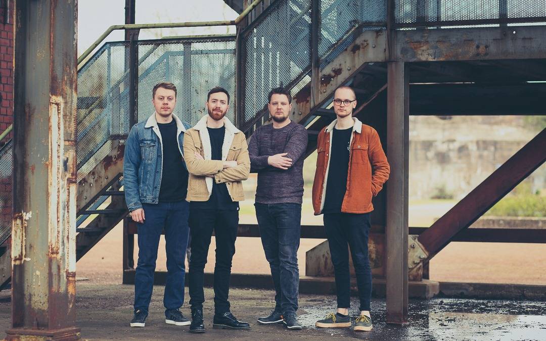 RIVERS BETWEEN US in den Ruhrcharts