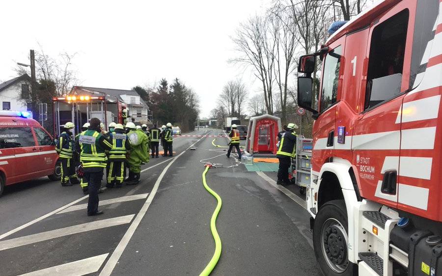 Feuerwehr sperrt Zeppelindamm ab