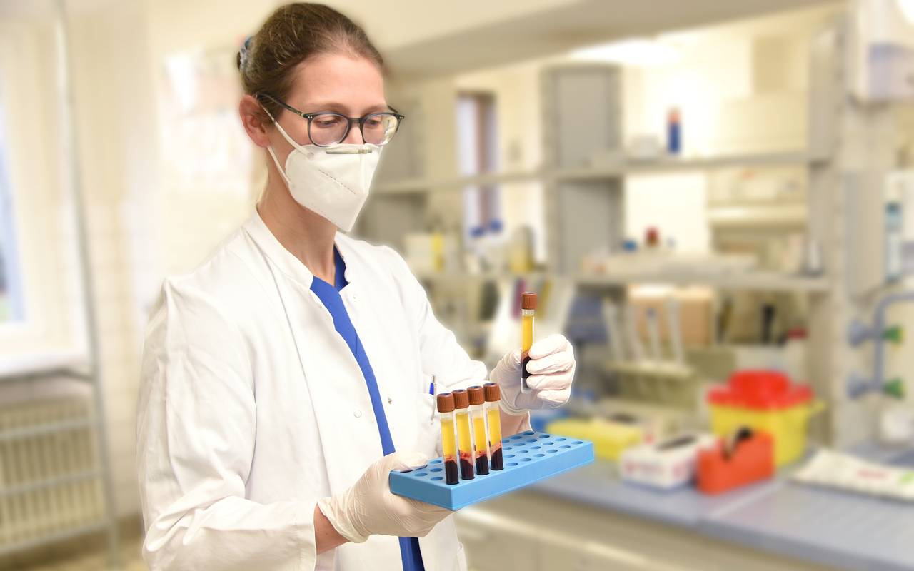 Dr. Folke Brinkmann bei der Arbeit