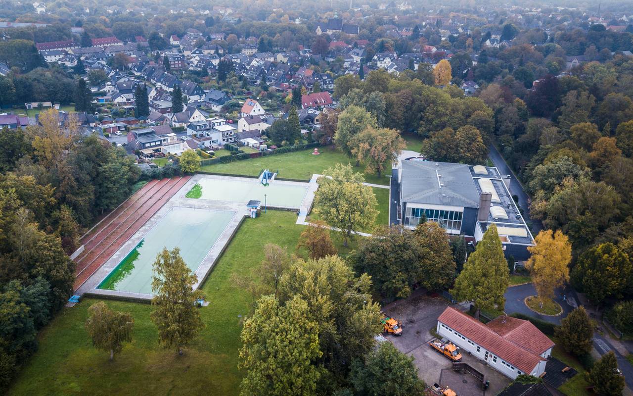 Das Hallenfreibad Langendreer im Herbst 2020 vor dem Umbau