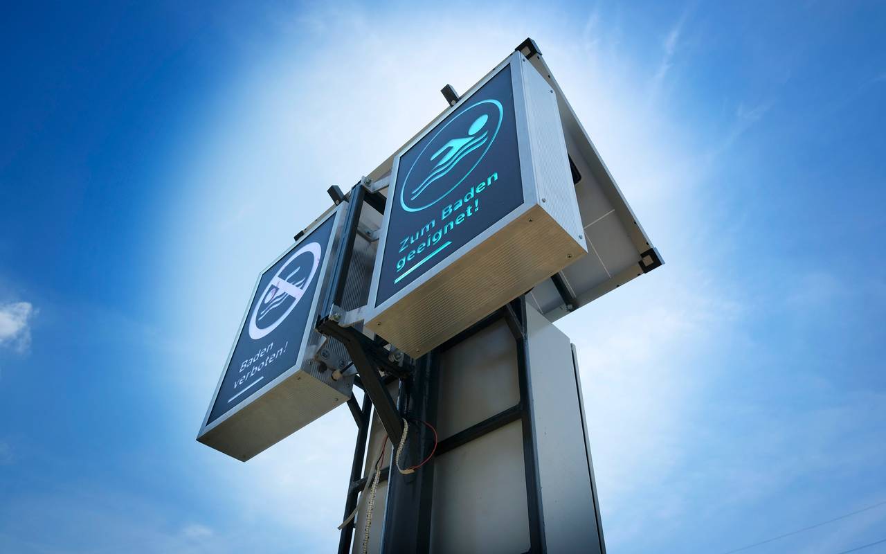 Bade-Ampel an der Ruhr in Bochum-Dahlhausen