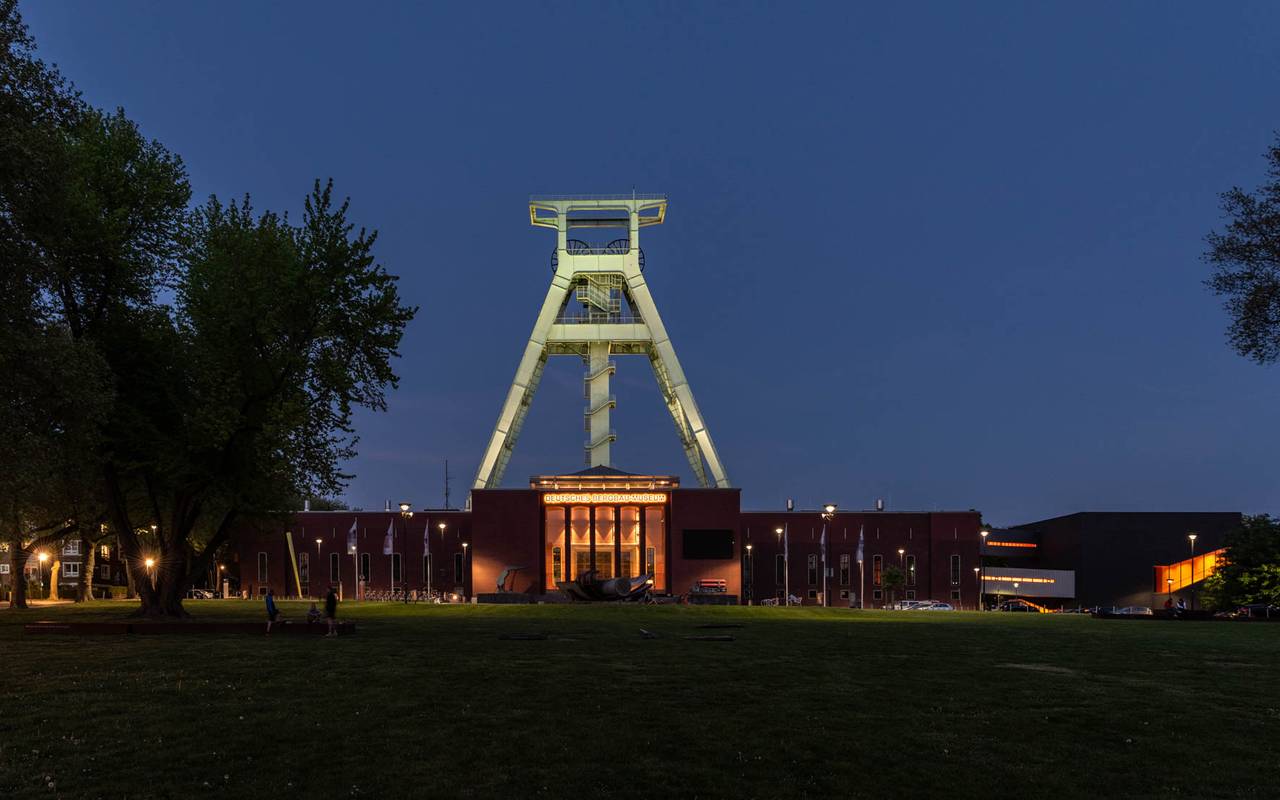 Deutsches Bergbaumuseum Bochum beleuchtet