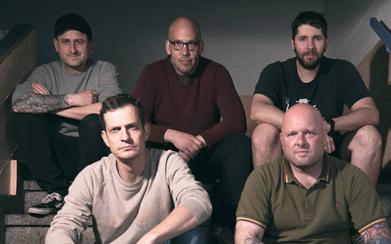 weekly-carouse_bandfoto-ruhrcharts