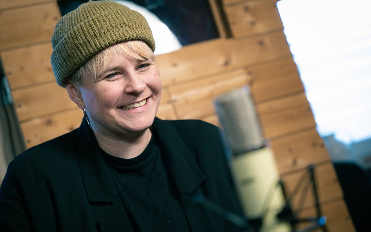 JANA ist die wunderbare Stimme von Janou.