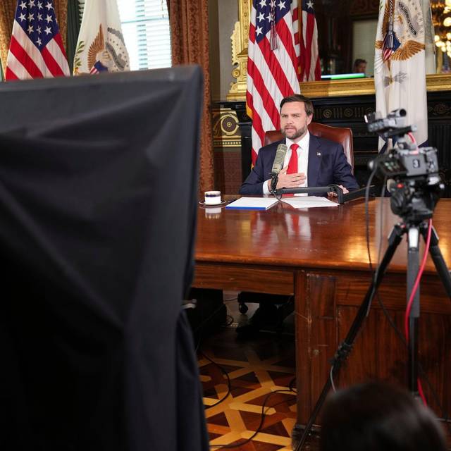 Vance moderiert "Charlie Kirk Show"