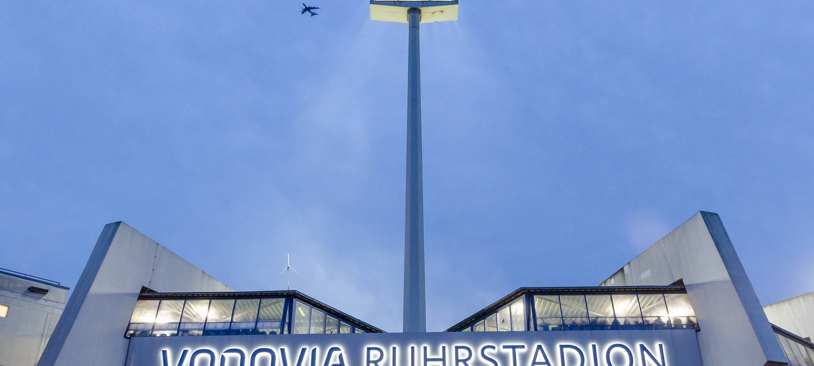 Flutlicht des Ruhrstadions