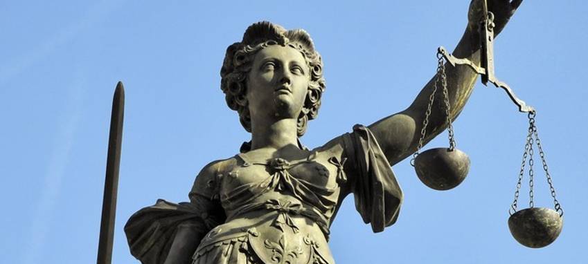 Bochum: Betrügerbande vor Gericht