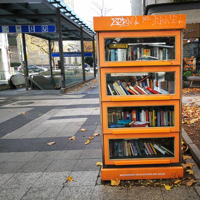 Bücherschrank Ehrenfeld Hans-Ehrenberg-Platz