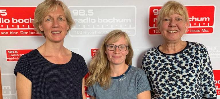 Ute Vielhaber-Jesse und Elke Dietinger mit Rike Ullrich