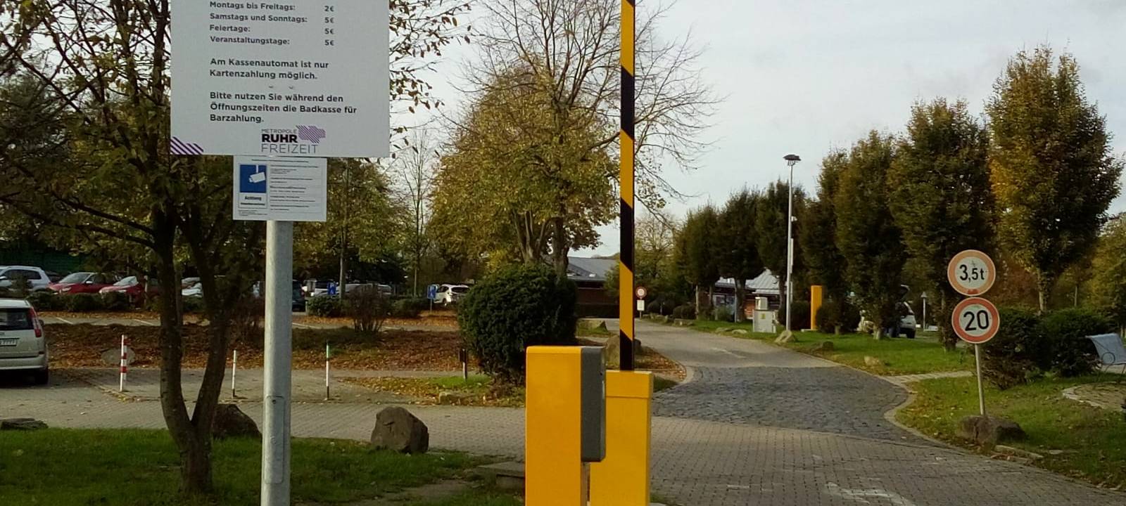 Parkplatz vor dem Heveney