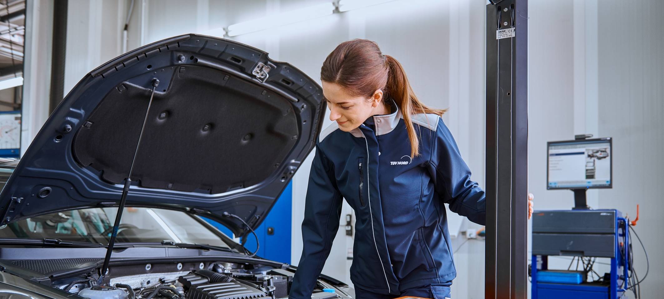 Viele Autos schlecht beleuchtet