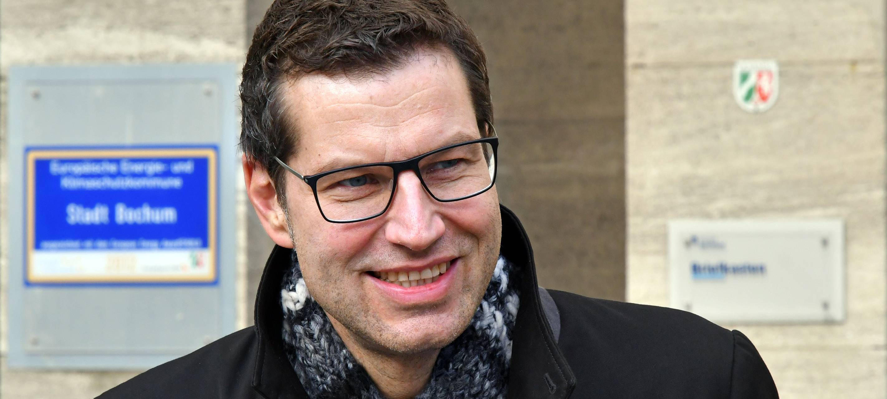 Schulen und Kitas ab Montag zu