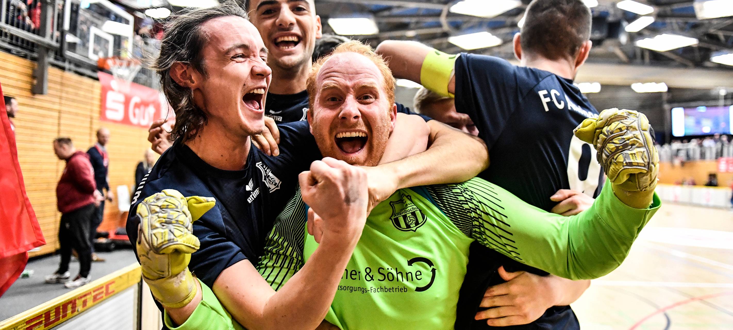 Titelträger: Der FC Altenbochum hat sich in einem packenden Halbfinale im 9m-Schießen durchgesetzt.