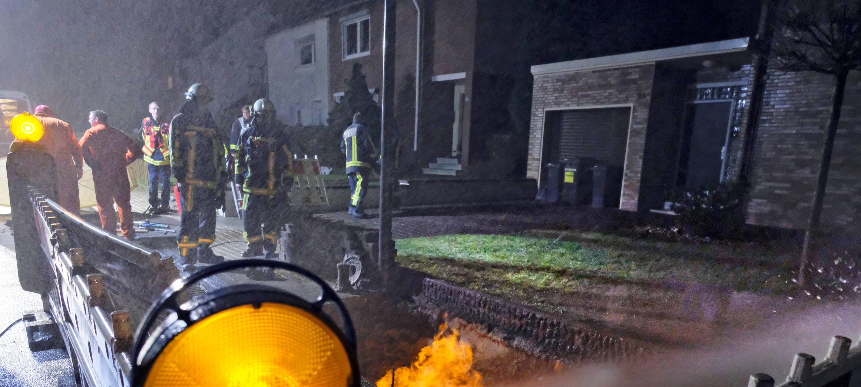 Brennende Gasleitung in Harpen