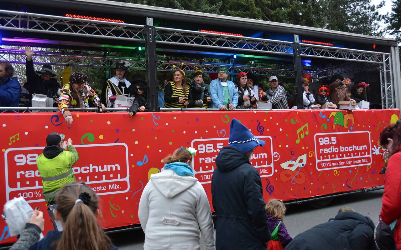 Großer Karnevalsumzug in Wattenscheid