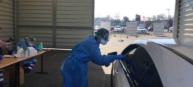 Drive-in-Corona-Teststelle