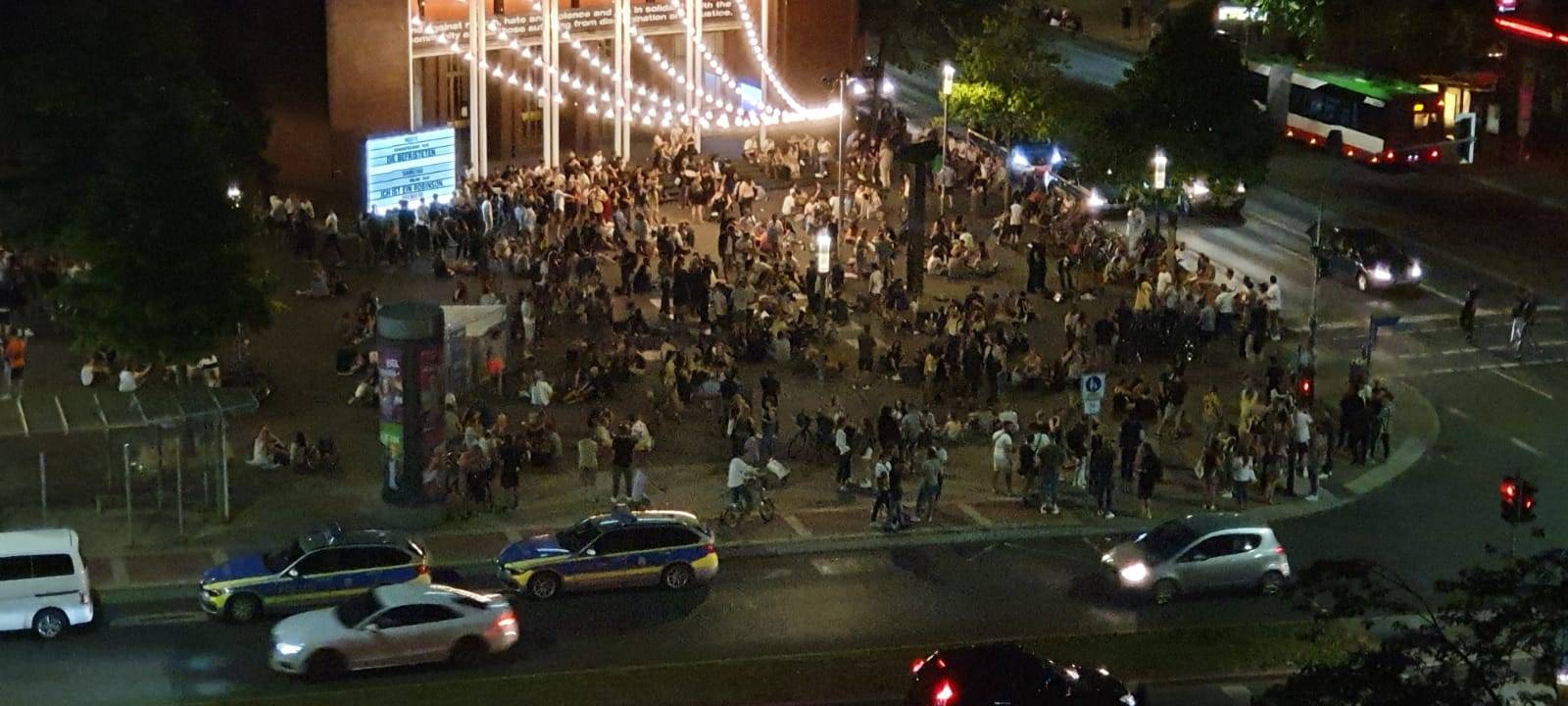 Feiern auf öffentlichen Plätzen