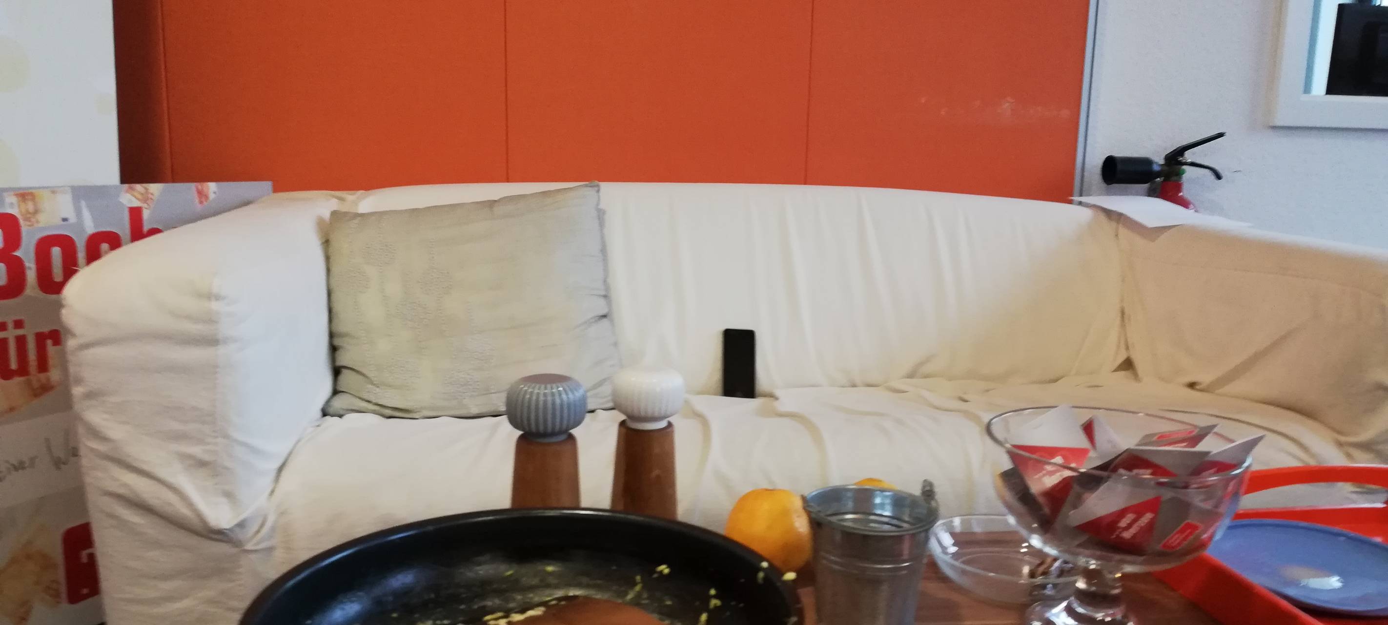 Frühstück mit Ohne Gast