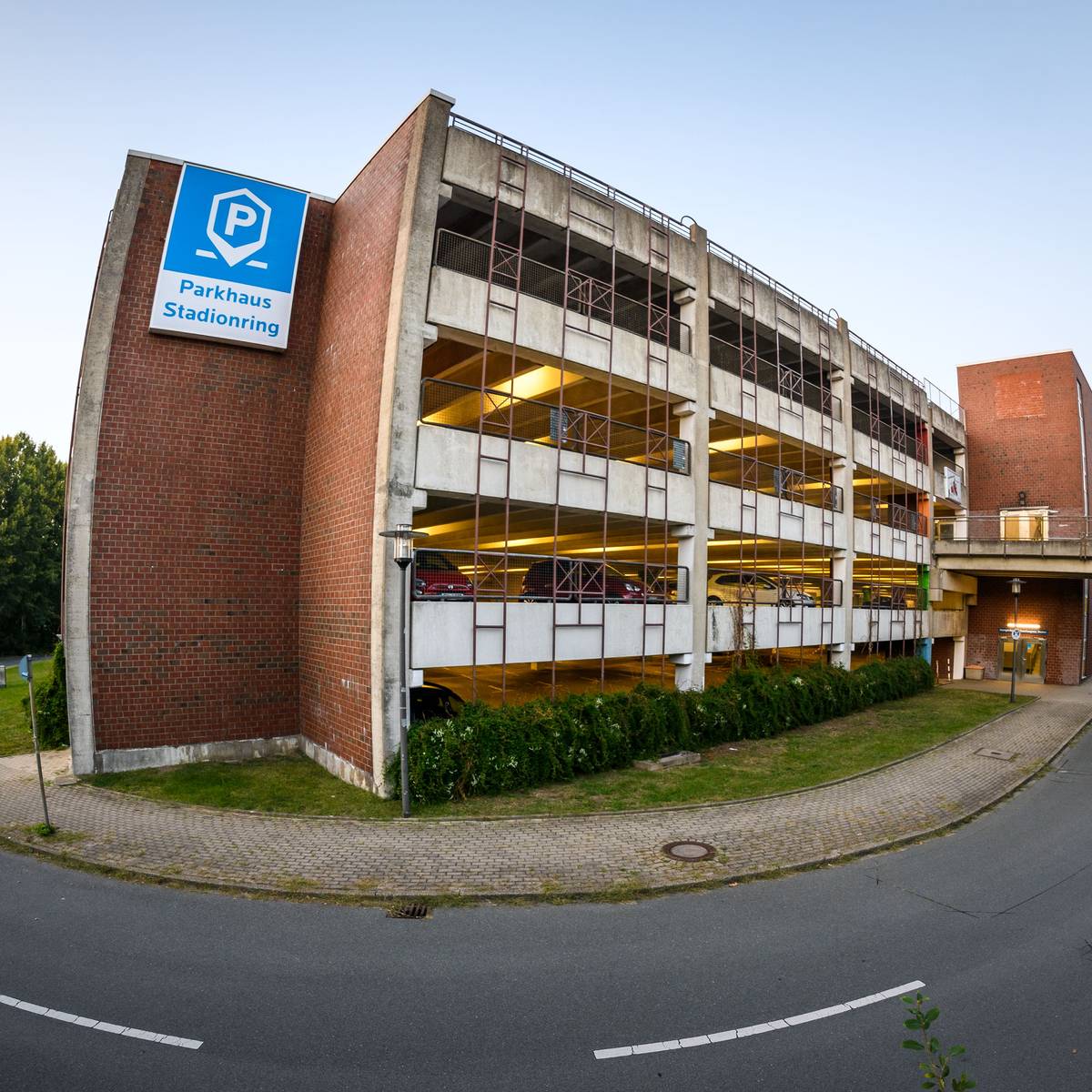 Kennzeichenerkennung in Bochumer Parkhaus Stadionring - Radio Bochum