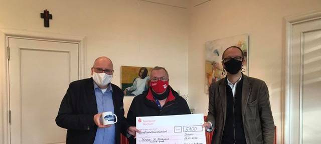 Links: Hans Werner Wolff, Hospiz, Mitte: Christian Jansen, Admin der Gruppe, rechts: Johannes Kevenhörster vom Hospiz