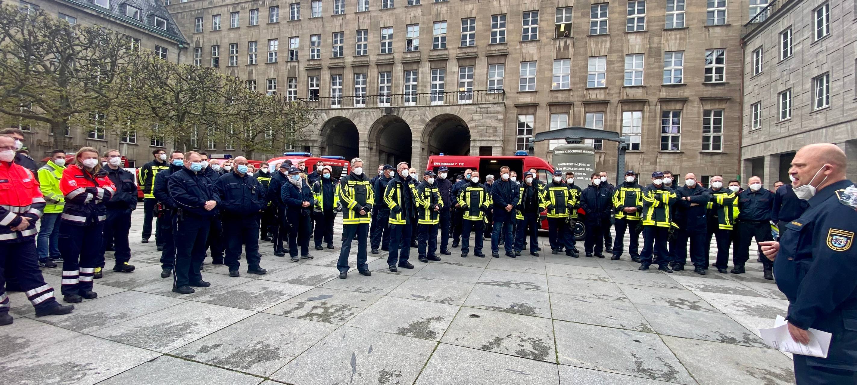 Bombenfund Neustraße: Evakuierungsteam wird gebrieft
