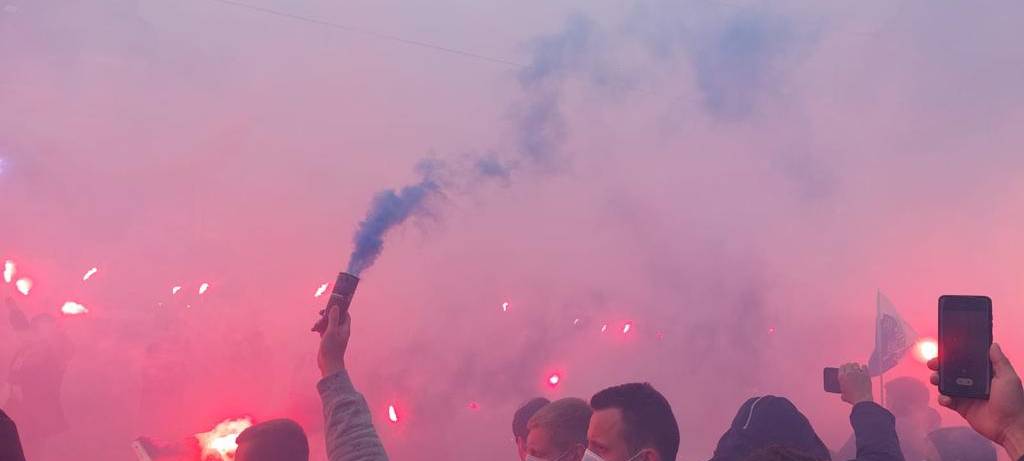 Polizei Bochum reagiert auf Fan Auflauf an der Castroper Straße