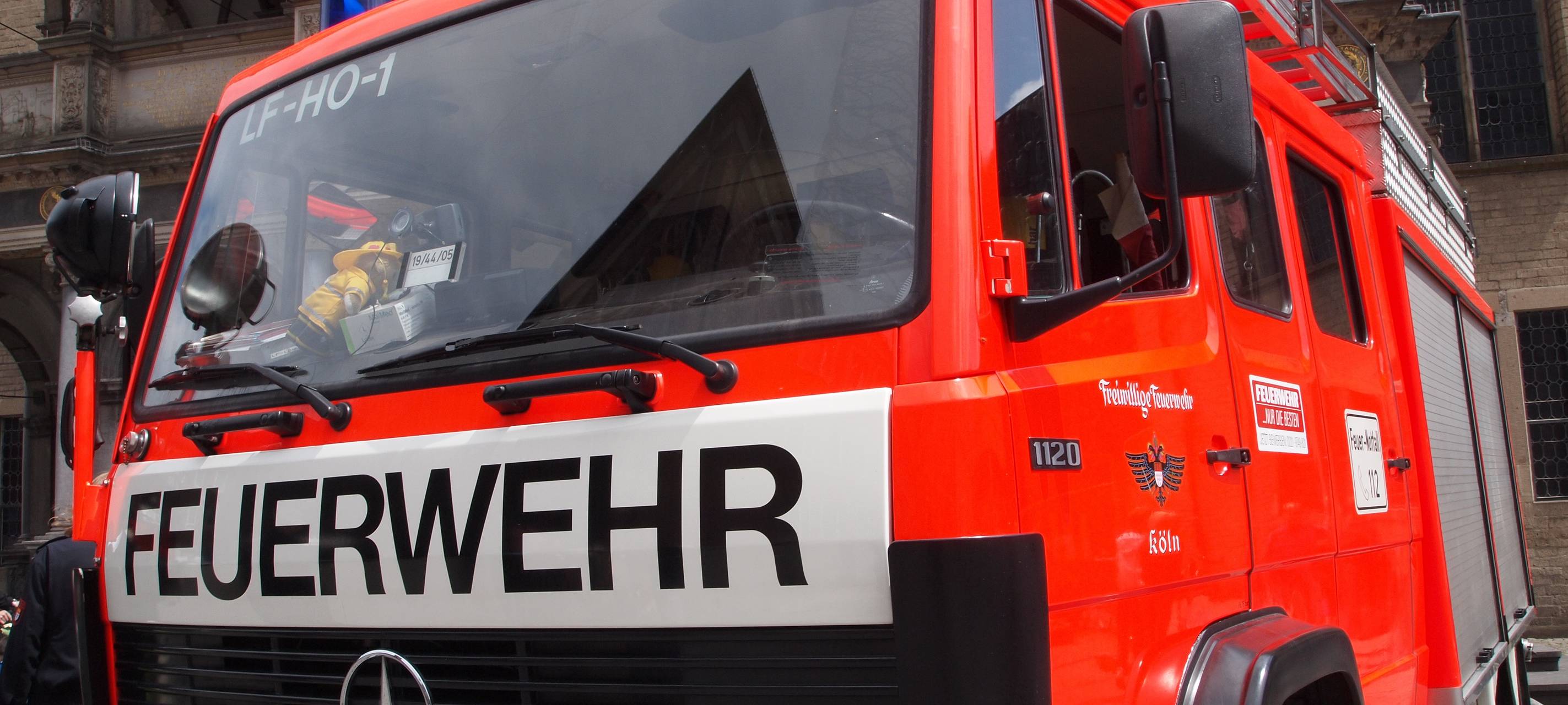 Brand in einem Mehrfamilienhaus