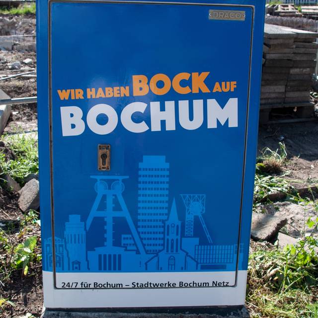 Ein mit dem Slogan "Bock auf Bochum" bemalter Stromkasten in Bochum-Grumme
