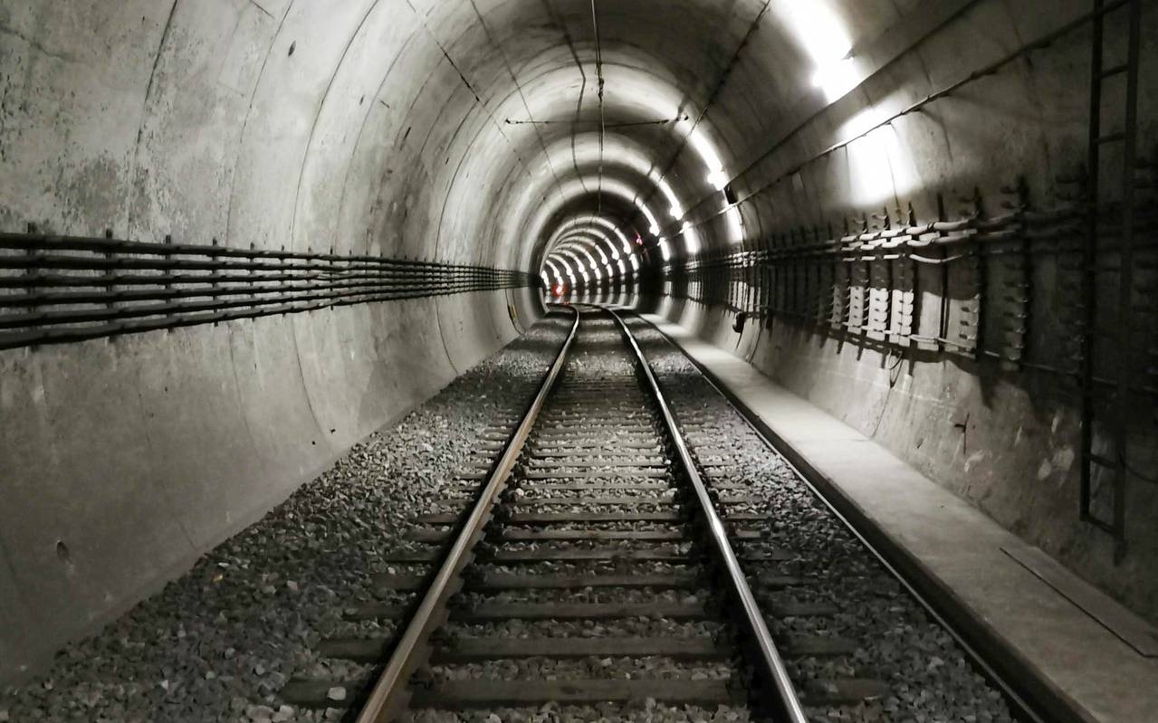 Leerer U-Bahntunnel in Bochum