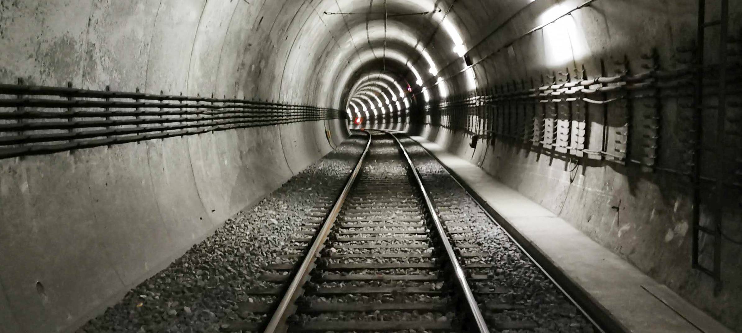 Leerer U-Bahntunnel in Bochum