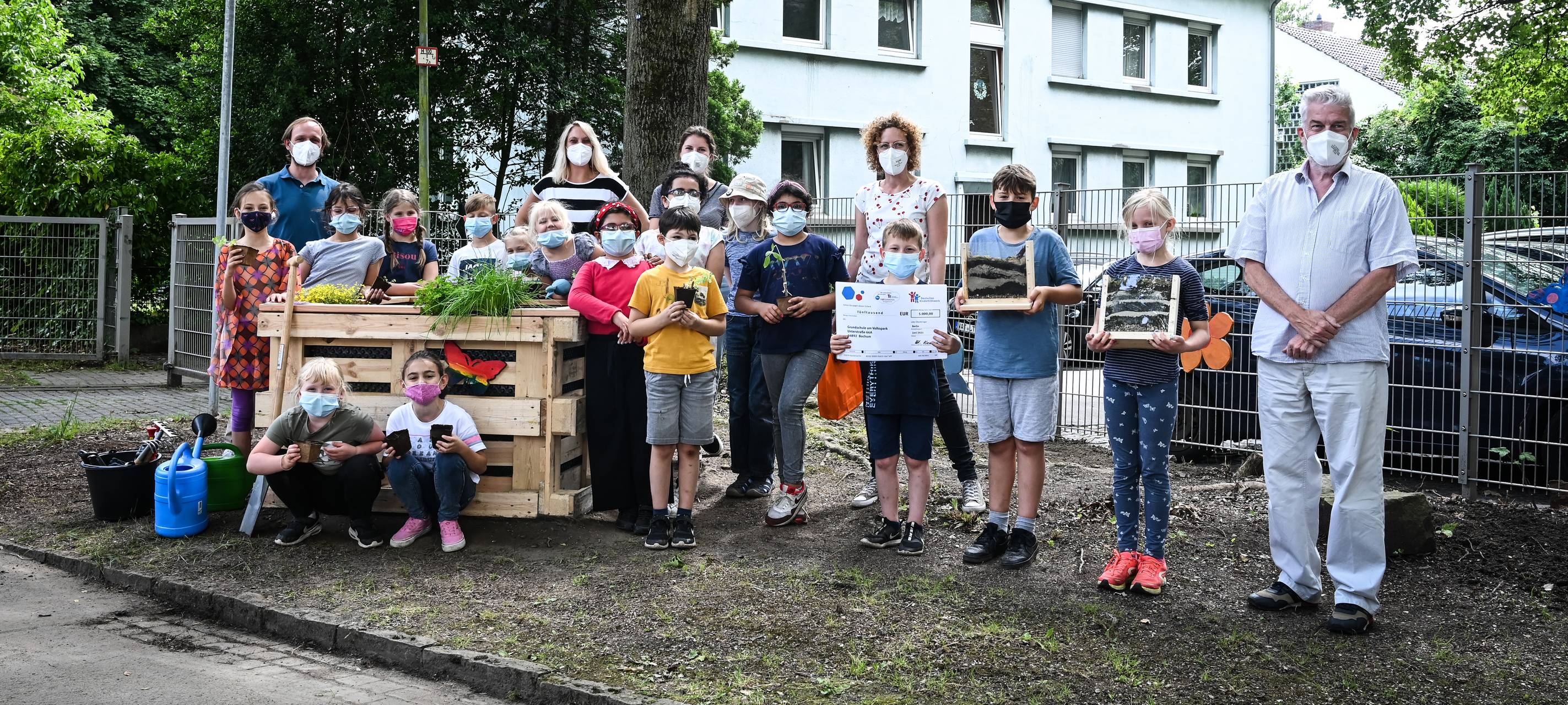 Grundschule am Volkspark gestaltet Schulhof um