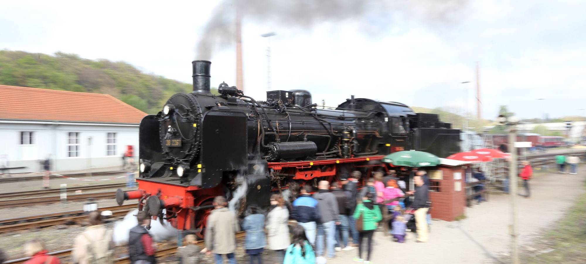 Lokomotive vor dem Eisenbahnmuseum in Bochum.