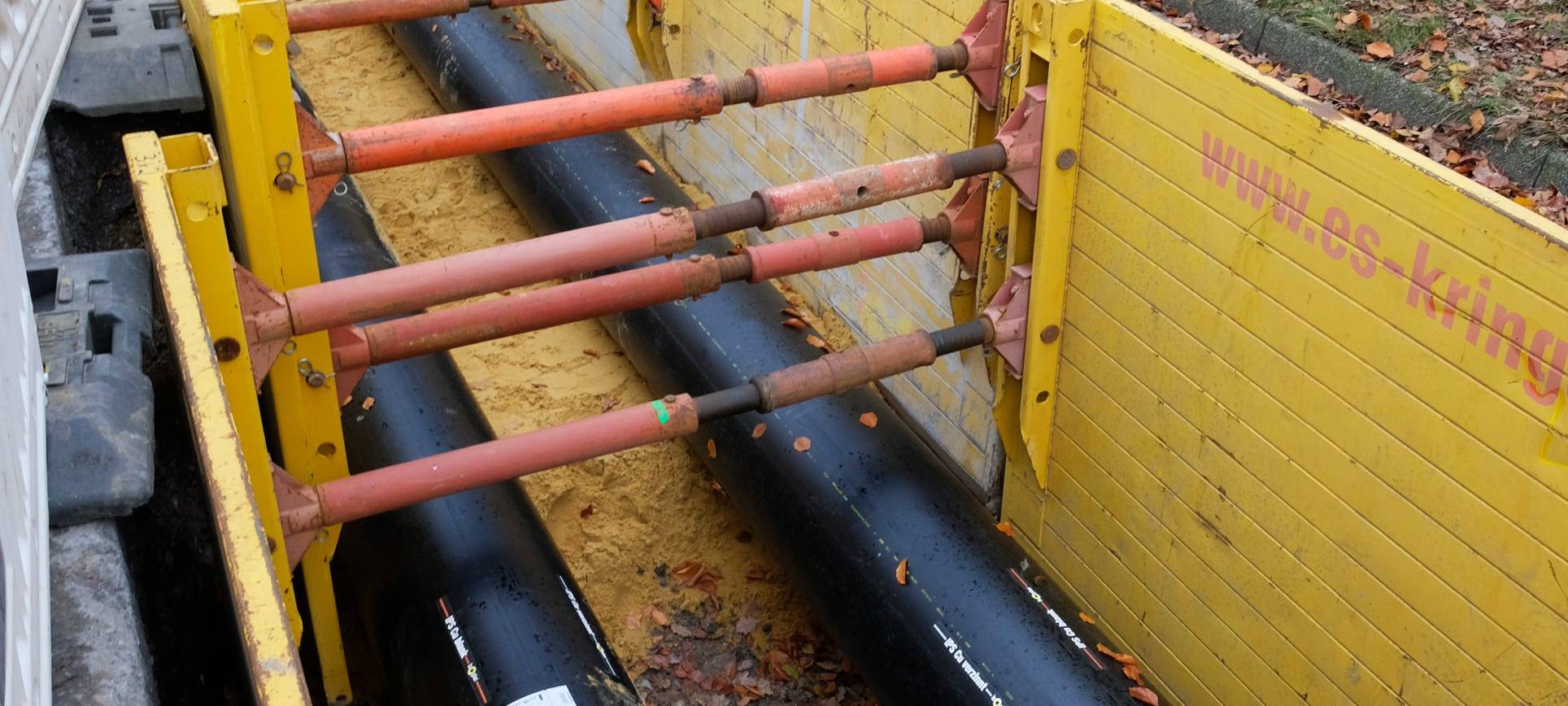 Rohre für neue Fernwärmeleitung Universitätsstraße