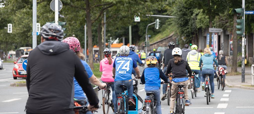 Fahrradfahrer von hinten