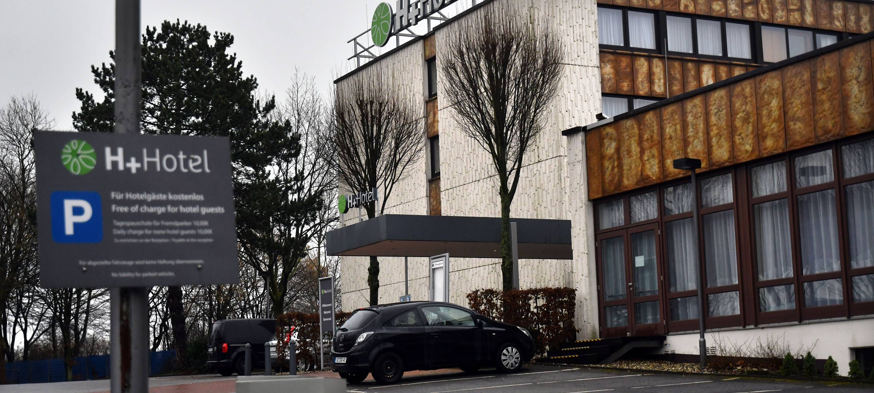 Das H + Hotel steht Stadionring