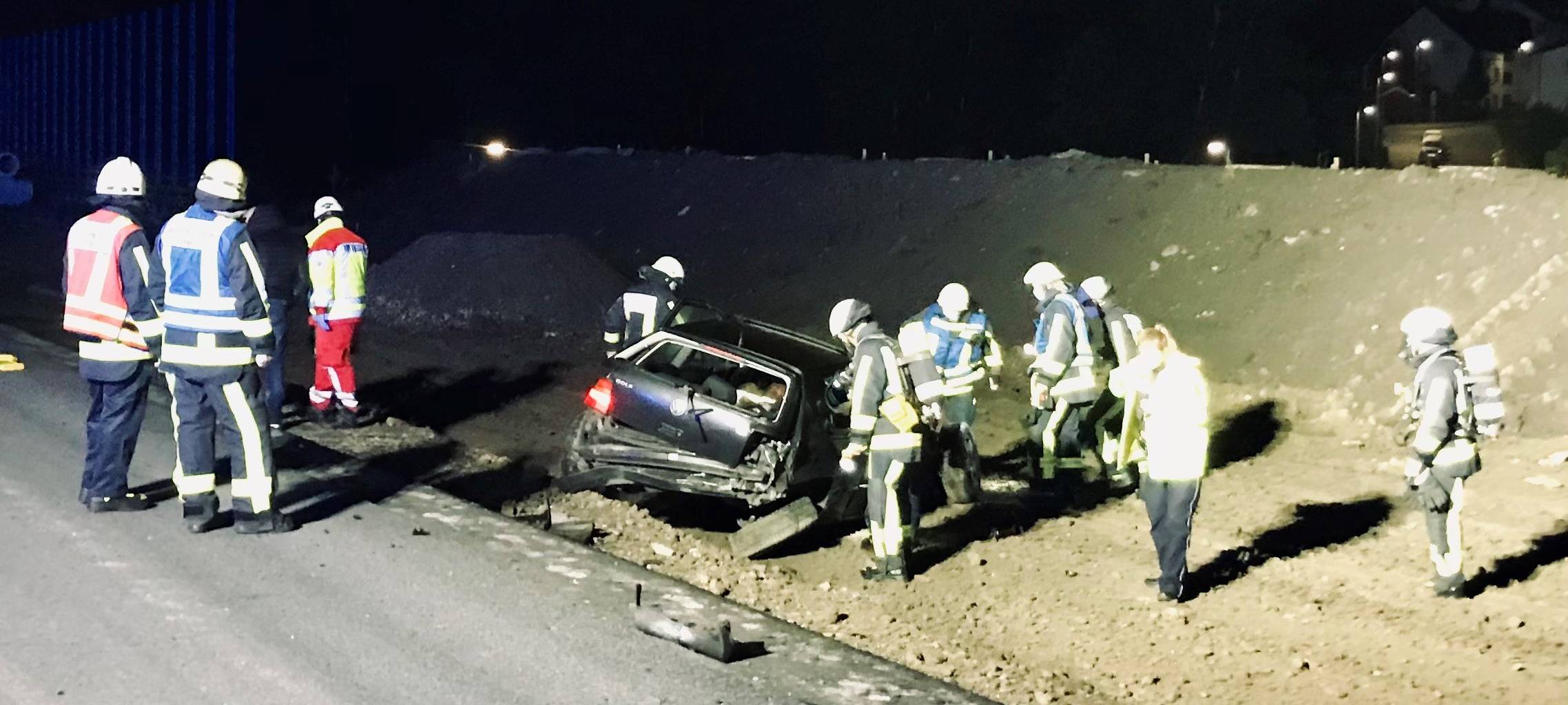 Bochum: Unfall auf der A448