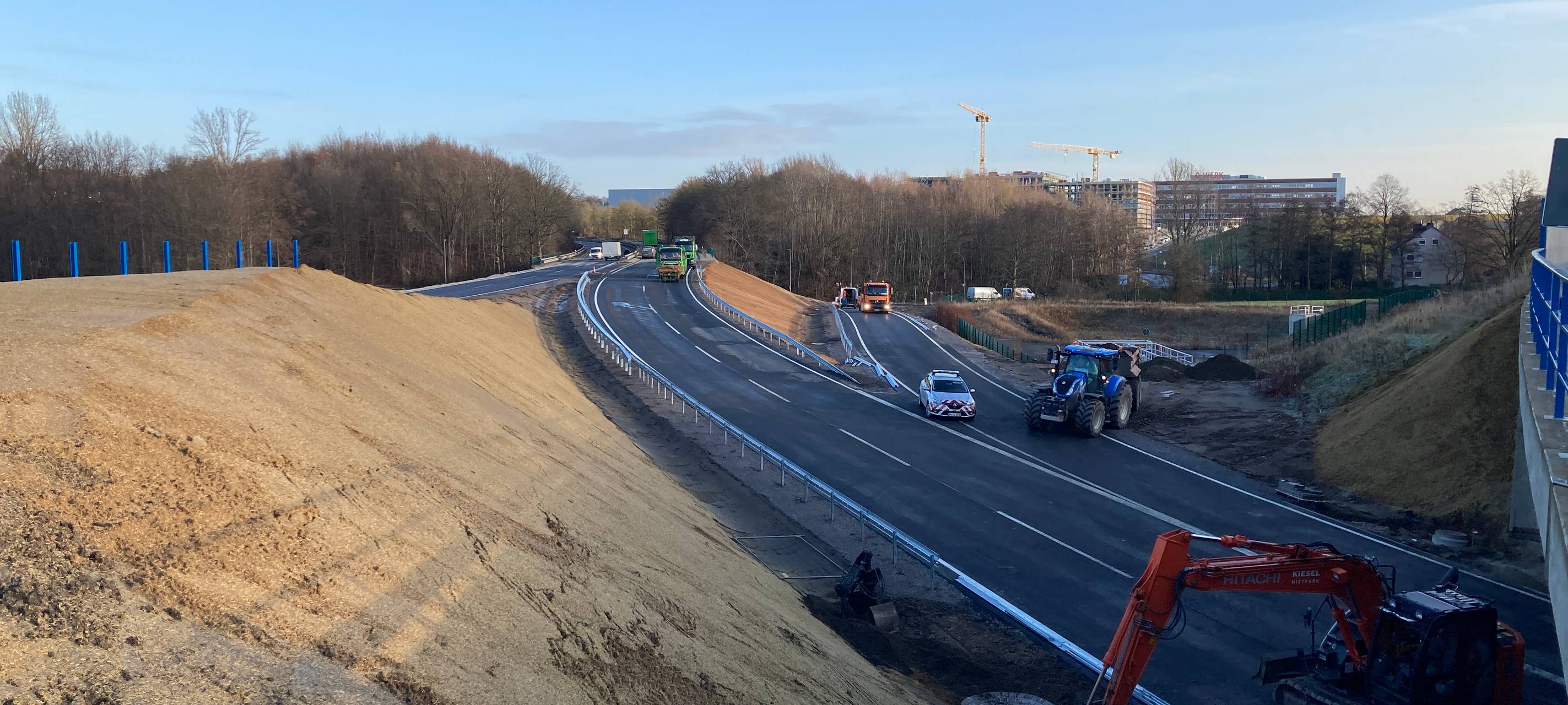 Neuer Unterflieger an der A448