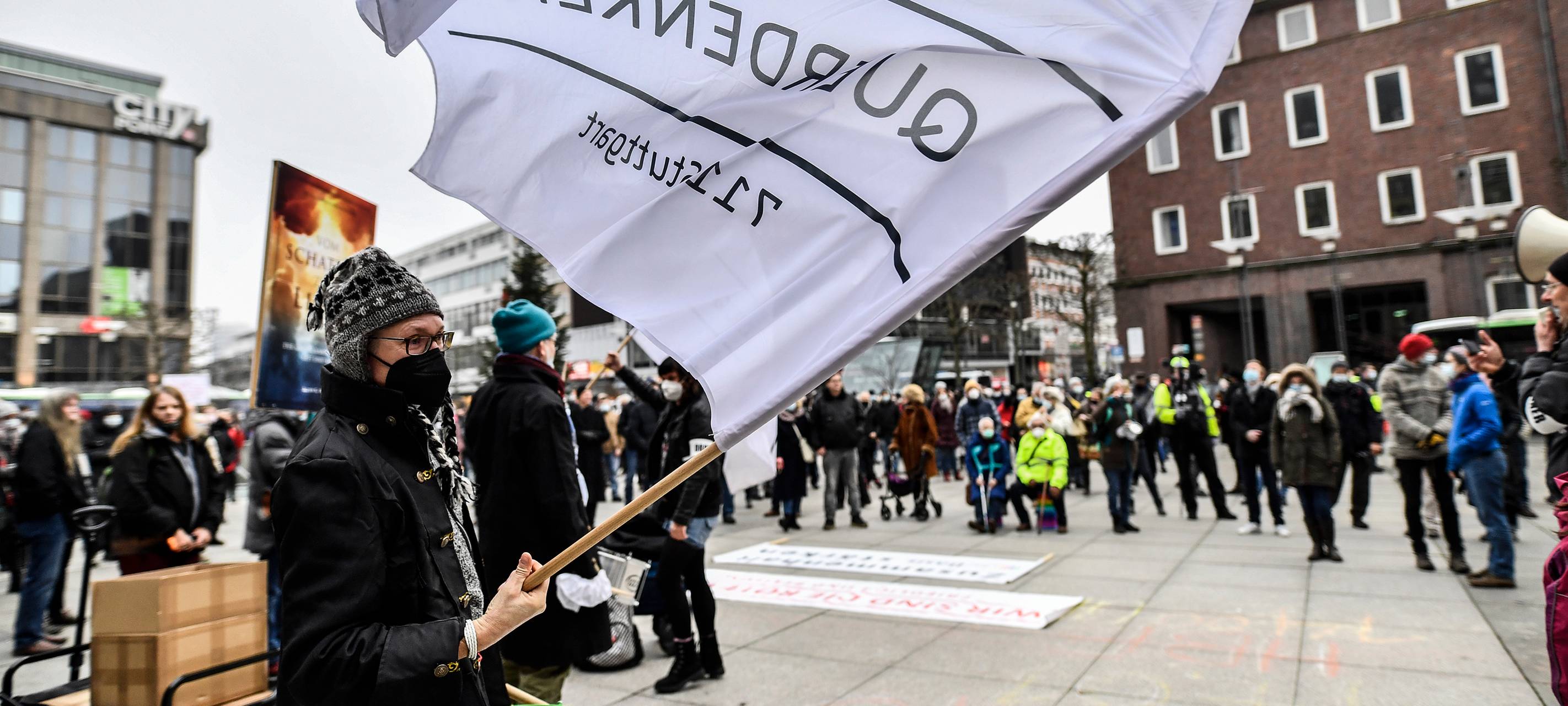 Querdenker demonstrieren in der Bochumer Innenstadt