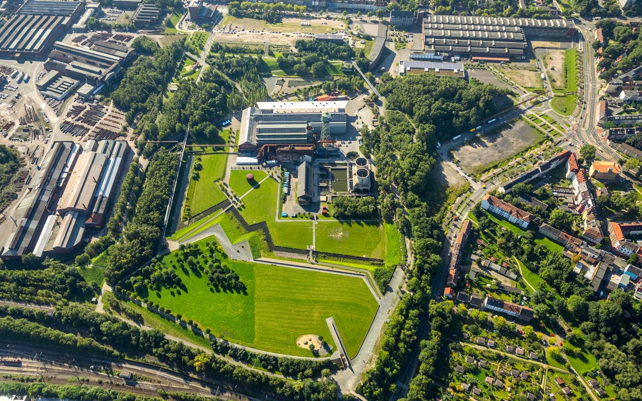 Luftbild Westpark Bochum mit Jahrhunderthalle