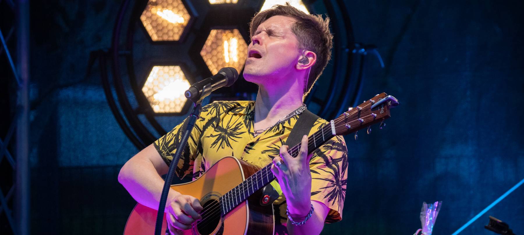 Michael Patrick Kelly im Interview über das Zeltfestival Ruhr und seine Peace Bell